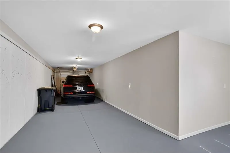 6607 Sterling Drive Unit 07, Sandy Springs, Georgia 30328, 2 Bedrooms Bedrooms, ,2 BathroomsBathrooms,Residential,Sold,6607 Sterling Drive Unit 07,7716367