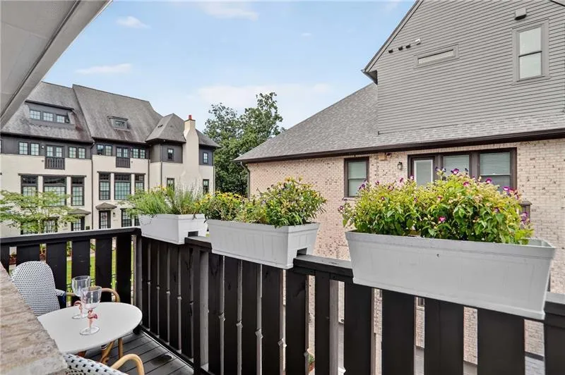 6607 Sterling Drive Unit 07, Sandy Springs, Georgia 30328, 2 Bedrooms Bedrooms, ,2 BathroomsBathrooms,Residential,Sold,6607 Sterling Drive Unit 07,7716367