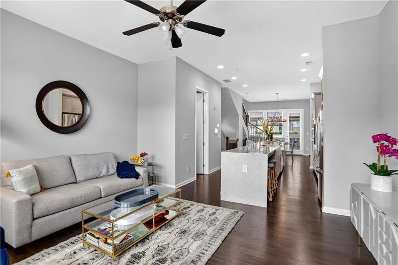 6607 Sterling Drive Unit 07, Sandy Springs, Georgia 30328, 2 Bedrooms Bedrooms, ,2 BathroomsBathrooms,Residential,Sold,6607 Sterling Drive Unit 07,7716367