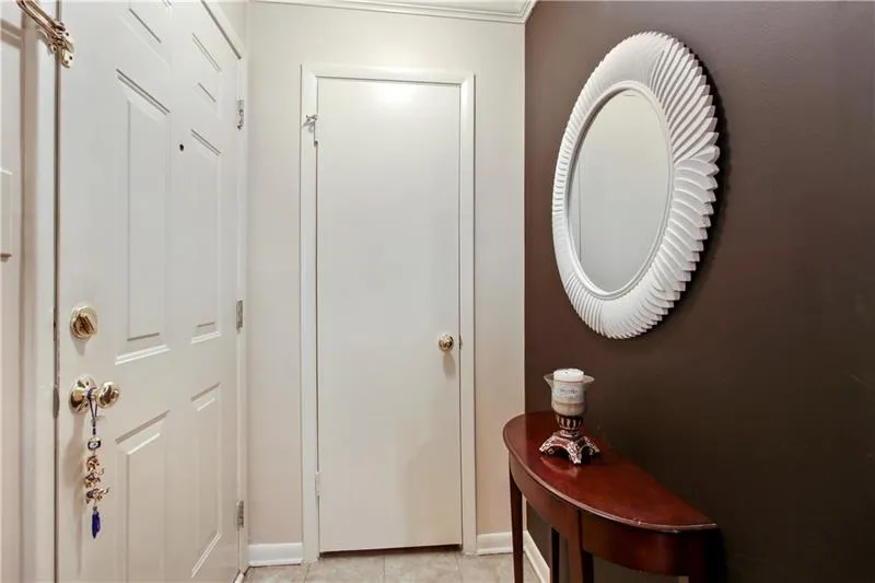 5157 Roswell Road Unit 4, Atlanta, Georgia 30342, 1 Bedroom Bedrooms, ,1 BathroomBathrooms,Residential,Sold,5157 Roswell Road Unit 4,6648663