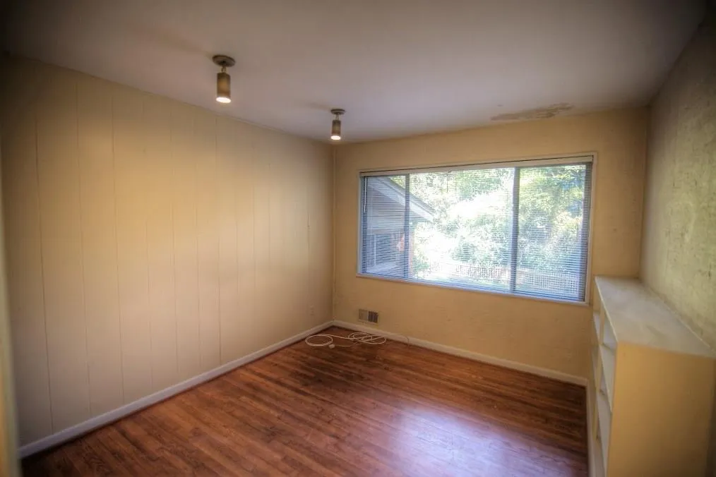 6215 Hunting Creek Road, Atlanta, Georgia 30328, 3 Bedrooms Bedrooms, ,2 BathroomsBathrooms,Residential,Sold,6215 Hunting Creek Road,5752718