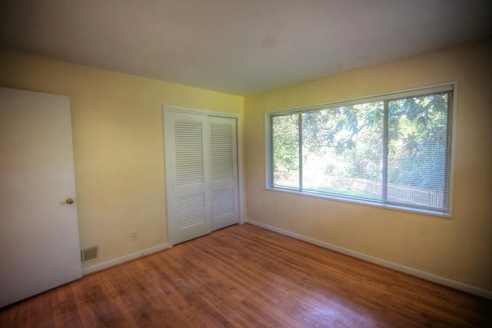 6215 Hunting Creek Road, Atlanta, Georgia 30328, 3 Bedrooms Bedrooms, ,2 BathroomsBathrooms,Residential,Sold,6215 Hunting Creek Road,5752718