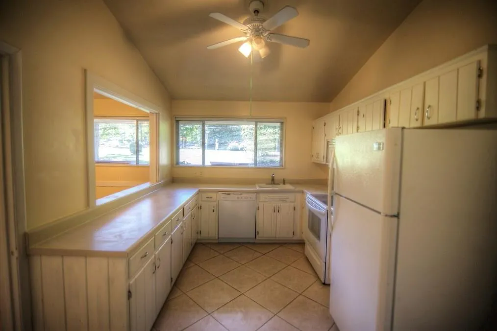 6215 Hunting Creek Road, Atlanta, Georgia 30328, 3 Bedrooms Bedrooms, ,2 BathroomsBathrooms,Residential,Sold,6215 Hunting Creek Road,5752718