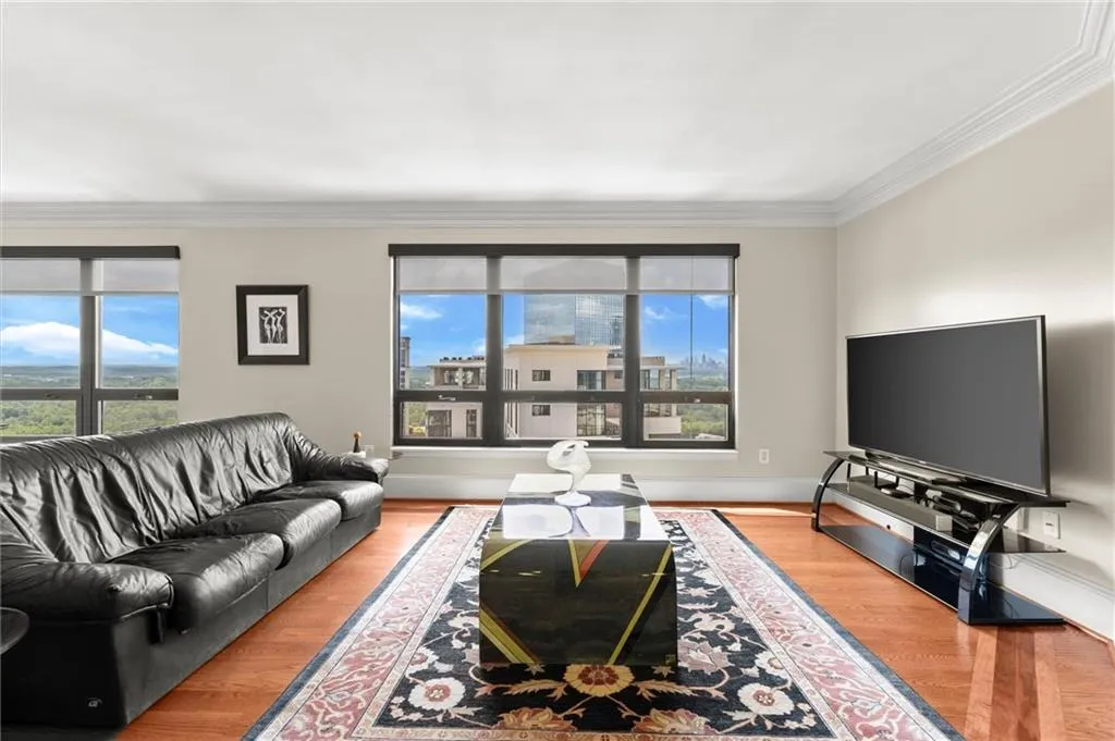 3481 Lakeside Drive Ne Unit P203, Atlanta, Georgia 30326, 2 Bedrooms Bedrooms, ,2 BathroomsBathrooms,Residential,For Sale,3481 Lakeside Drive Ne Unit P203,7623429