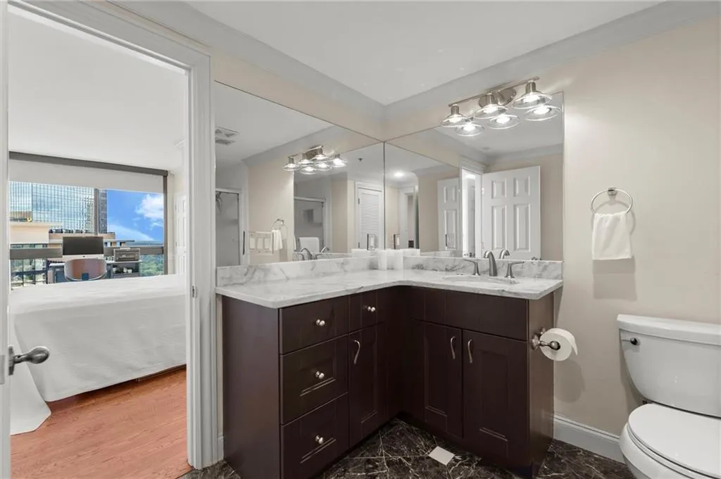 3481 Lakeside Drive Ne Unit P203, Atlanta, Georgia 30326, 2 Bedrooms Bedrooms, ,2 BathroomsBathrooms,Residential,For Sale,3481 Lakeside Drive Ne Unit P203,7623429
