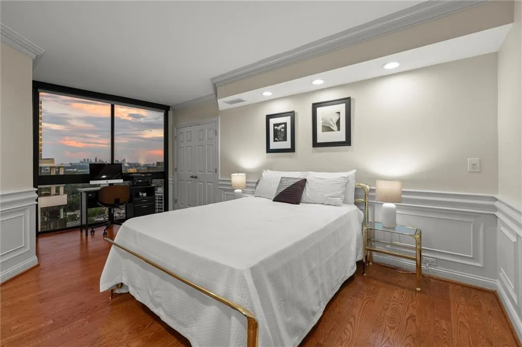 3481 Lakeside Drive Ne Unit P203, Atlanta, Georgia 30326, 2 Bedrooms Bedrooms, ,2 BathroomsBathrooms,Residential,For Sale,3481 Lakeside Drive Ne Unit P203,7623429