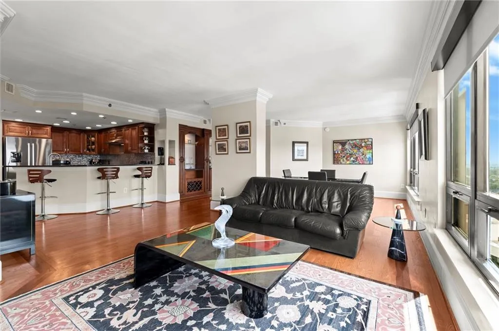 3481 Lakeside Drive Ne Unit P203, Atlanta, Georgia 30326, 2 Bedrooms Bedrooms, ,2 BathroomsBathrooms,Residential,For Sale,3481 Lakeside Drive Ne Unit P203,7623429