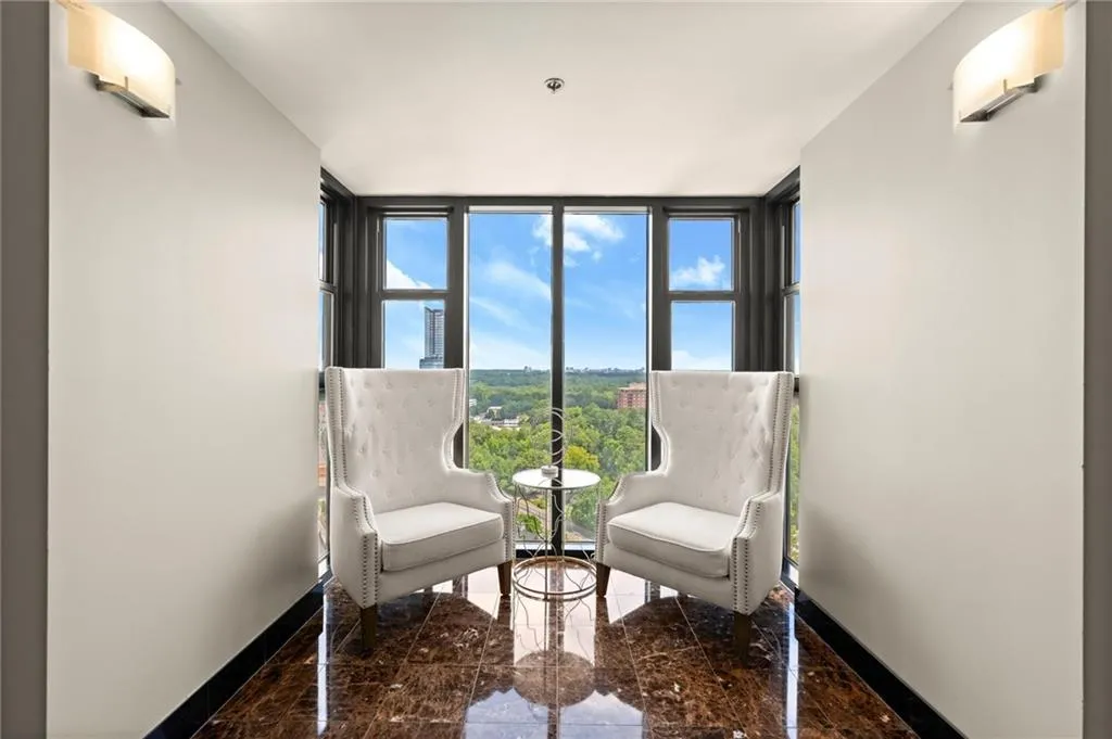 3481 Lakeside Drive Ne Unit P203, Atlanta, Georgia 30326, 2 Bedrooms Bedrooms, ,2 BathroomsBathrooms,Residential,For Sale,3481 Lakeside Drive Ne Unit P203,7623429