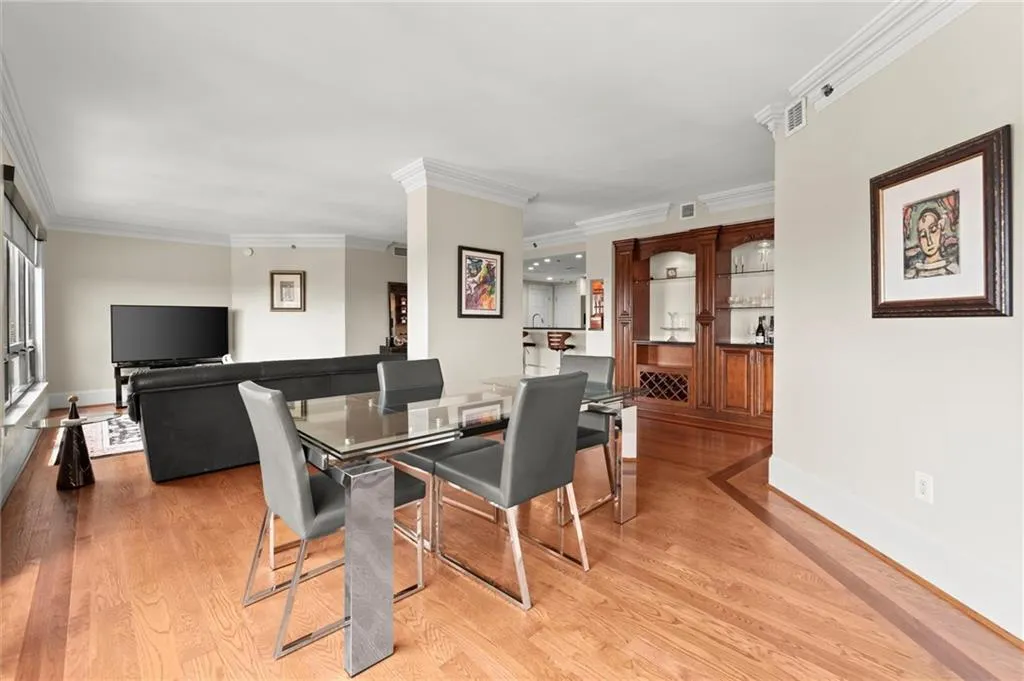 3481 Lakeside Drive Ne Unit P203, Atlanta, Georgia 30326, 2 Bedrooms Bedrooms, ,2 BathroomsBathrooms,Residential,For Sale,3481 Lakeside Drive Ne Unit P203,7623429