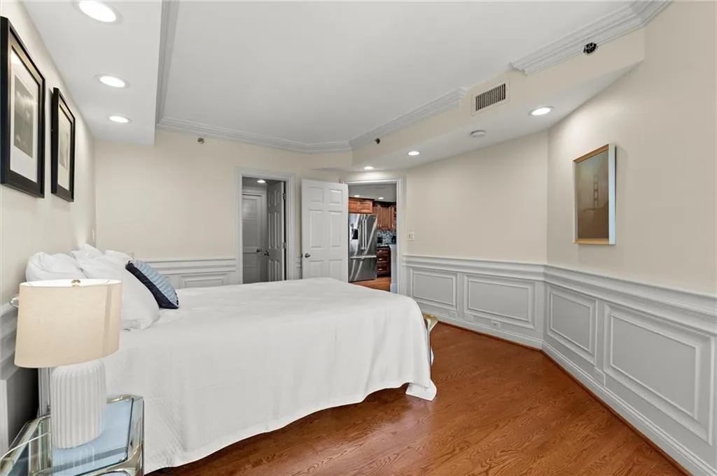 3481 Lakeside Drive Ne Unit P203, Atlanta, Georgia 30326, 2 Bedrooms Bedrooms, ,2 BathroomsBathrooms,Residential,For Sale,3481 Lakeside Drive Ne Unit P203,7623429