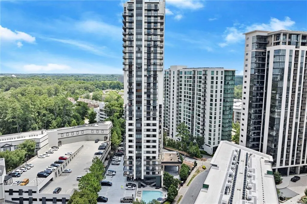3481 Lakeside Drive Ne Unit P203, Atlanta, Georgia 30326, 2 Bedrooms Bedrooms, ,2 BathroomsBathrooms,Residential,For Sale,3481 Lakeside Drive Ne Unit P203,7623429