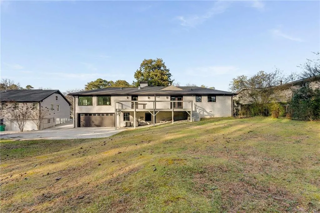 705 Glenforest Road, Atlanta, Georgia 30328, 4 Bedrooms Bedrooms, ,3 BathroomsBathrooms,Residential,Sold,705 Glenforest Road,7503397