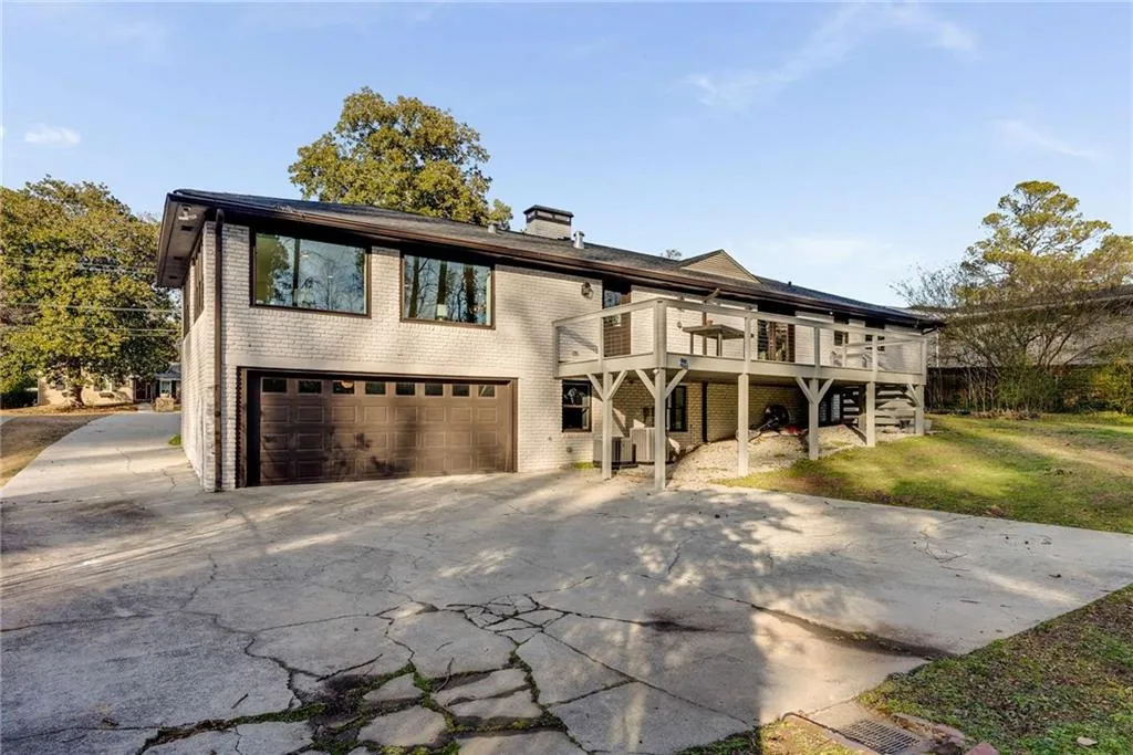 705 Glenforest Road, Atlanta, Georgia 30328, 4 Bedrooms Bedrooms, ,3 BathroomsBathrooms,Residential,Sold,705 Glenforest Road,7503397