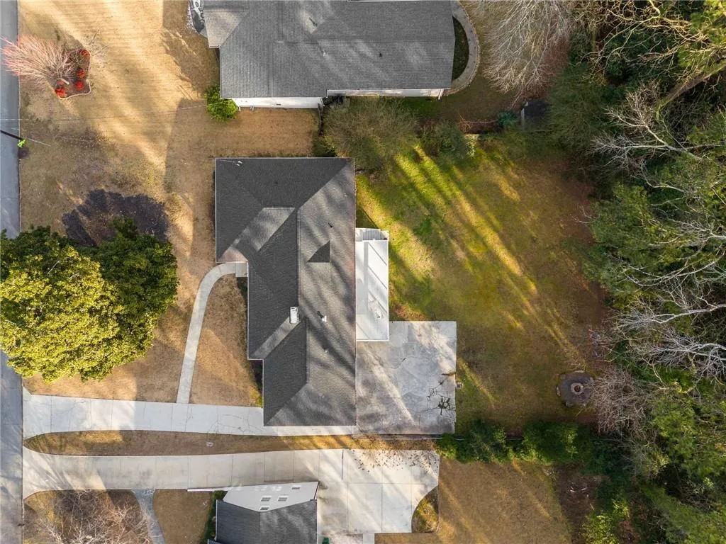705 Glenforest Road, Atlanta, Georgia 30328, 4 Bedrooms Bedrooms, ,3 BathroomsBathrooms,Residential,Sold,705 Glenforest Road,7503397