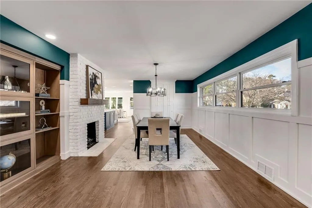705 Glenforest Road, Atlanta, Georgia 30328, 4 Bedrooms Bedrooms, ,3 BathroomsBathrooms,Residential,Sold,705 Glenforest Road,7503397