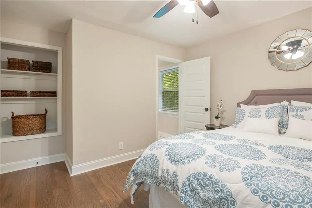 780 Starlight Lane, Sandy Springs, Georgia 30342, 5 Bedrooms Bedrooms, ,3 BathroomsBathrooms,Residential,Sold,780 Starlight Lane,6701758