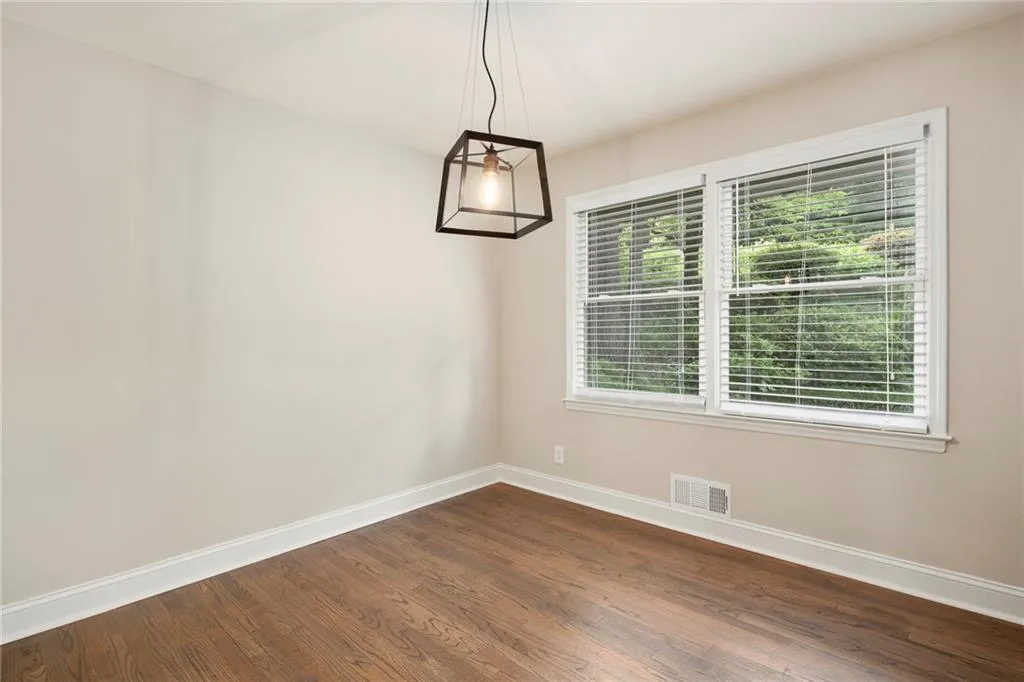 780 Starlight Lane, Sandy Springs, Georgia 30342, 5 Bedrooms Bedrooms, ,3 BathroomsBathrooms,Residential,Sold,780 Starlight Lane,6701758