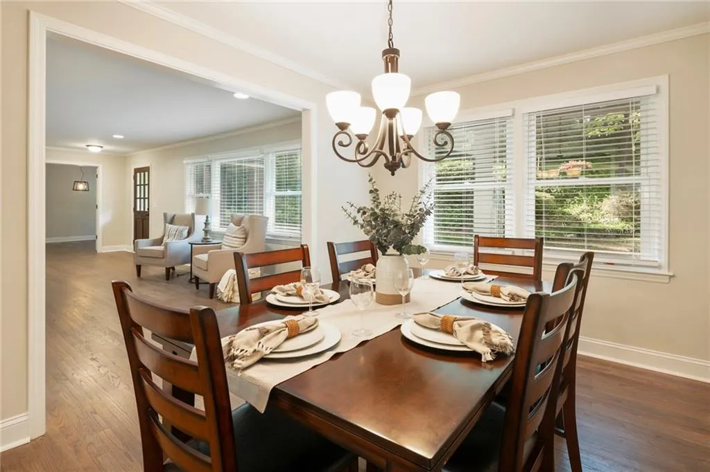 780 Starlight Lane, Sandy Springs, Georgia 30342, 5 Bedrooms Bedrooms, ,3 BathroomsBathrooms,Residential,Sold,780 Starlight Lane,6701758