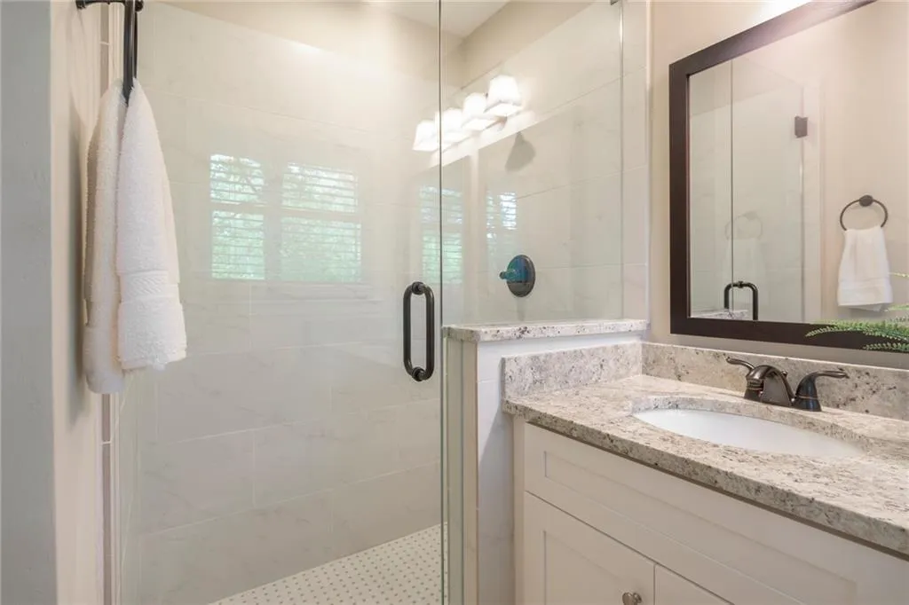 780 Starlight Lane, Sandy Springs, Georgia 30342, 5 Bedrooms Bedrooms, ,3 BathroomsBathrooms,Residential,Sold,780 Starlight Lane,6701758