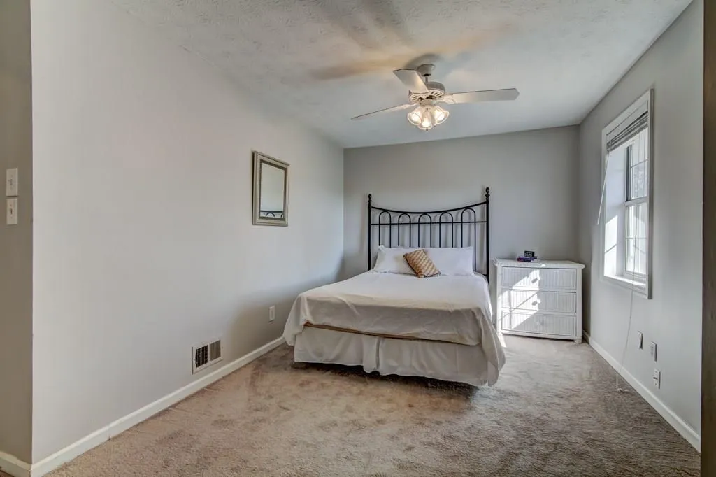 7750 Roswell Road Unit 5h, Sandy Springs, Georgia 30350, 2 Bedrooms Bedrooms, ,1 BathroomBathrooms,Residential,Sold,7750 Roswell Road Unit 5h,5965489
