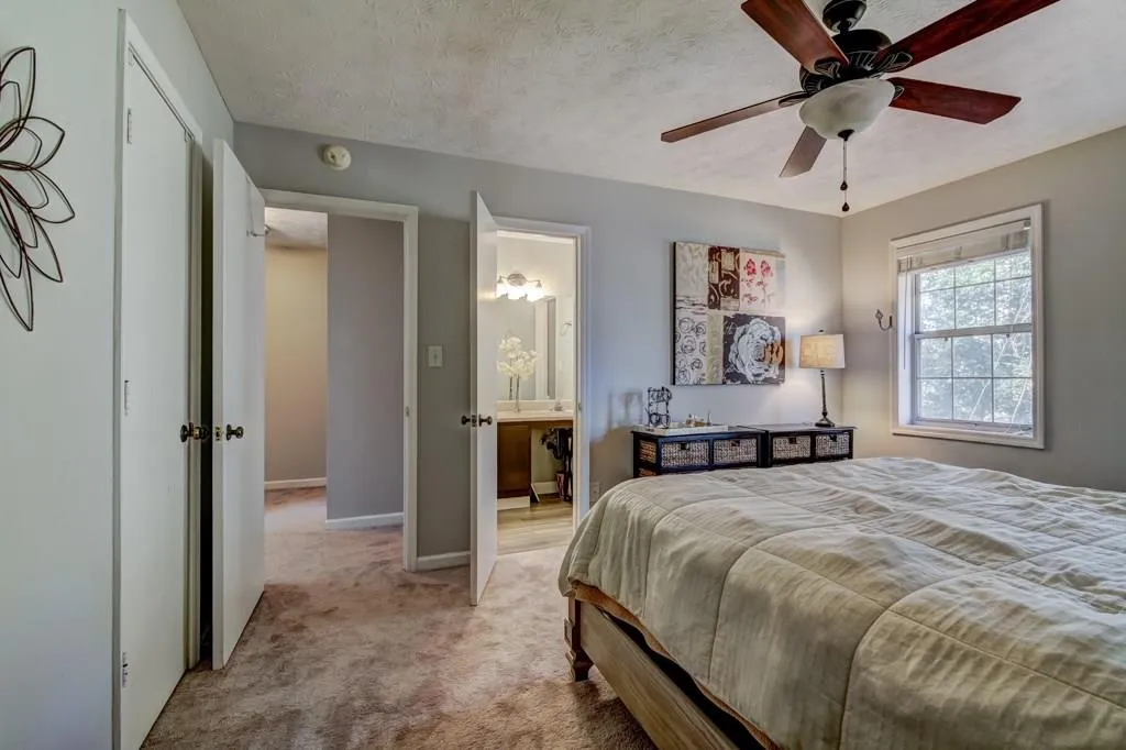 7750 Roswell Road Unit 5h, Sandy Springs, Georgia 30350, 2 Bedrooms Bedrooms, ,1 BathroomBathrooms,Residential,Sold,7750 Roswell Road Unit 5h,5965489
