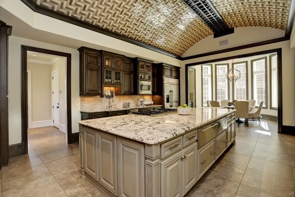 347 Tall Oaks Drive, Atlanta, Georgia 30342, 6 Bedrooms Bedrooms, ,7 BathroomsBathrooms,Residential,Sold,347 Tall Oaks Drive,5805454