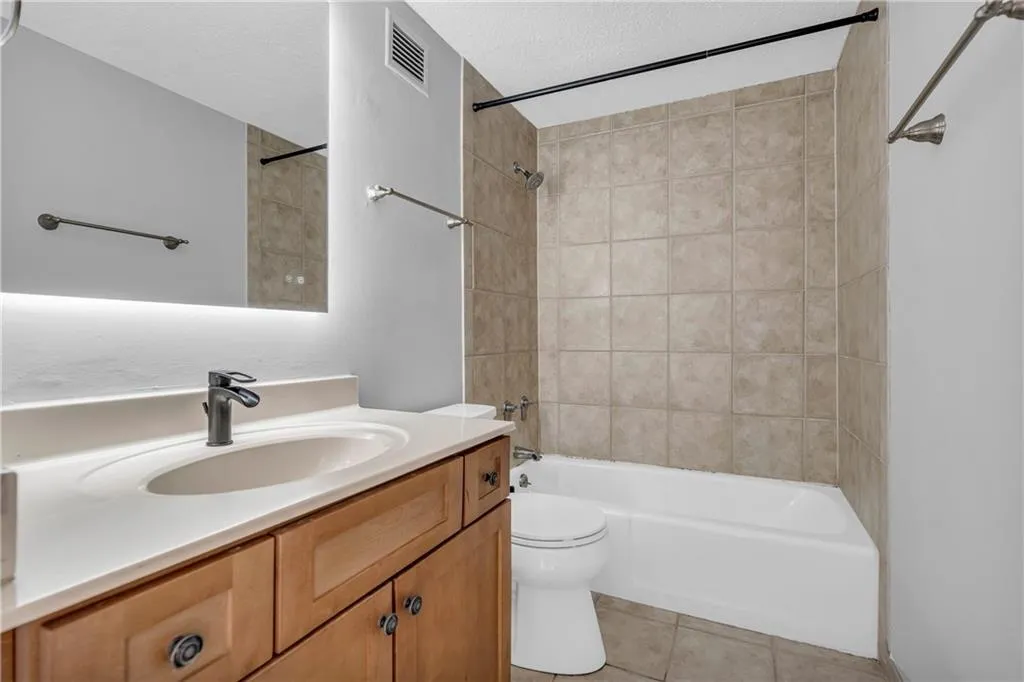 2479 Peachtree Road Ne Unit 506, Atlanta, Georgia 30305, 1 Bedroom Bedrooms, 0 ,1 BathroomBathrooms,Residential,For Sale,2479 Peachtree Road Ne Unit 506,7683191