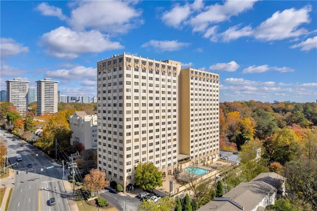 2479 Peachtree Road Ne Unit 506, Atlanta, Georgia 30305, 1 Bedroom Bedrooms, 0 ,1 BathroomBathrooms,Residential,For Sale,2479 Peachtree Road Ne Unit 506,7683191