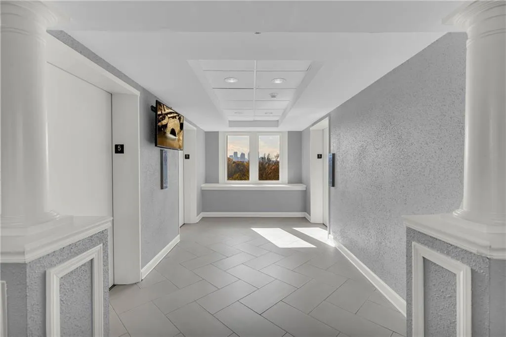 2479 Peachtree Road Ne Unit 506, Atlanta, Georgia 30305, 1 Bedroom Bedrooms, 0 ,1 BathroomBathrooms,Residential,For Sale,2479 Peachtree Road Ne Unit 506,7683191