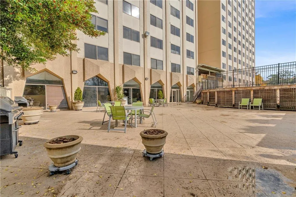 2479 Peachtree Road Ne Unit 506, Atlanta, Georgia 30305, 1 Bedroom Bedrooms, 0 ,1 BathroomBathrooms,Residential,For Sale,2479 Peachtree Road Ne Unit 506,7683191