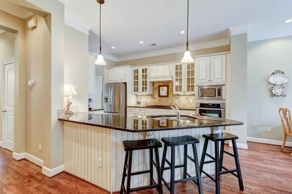 905 Telfair Close, Sandy Springs, Georgia 30350, 3 Bedrooms Bedrooms, ,3 BathroomsBathrooms,Residential,Sold,905 Telfair Close,6505832