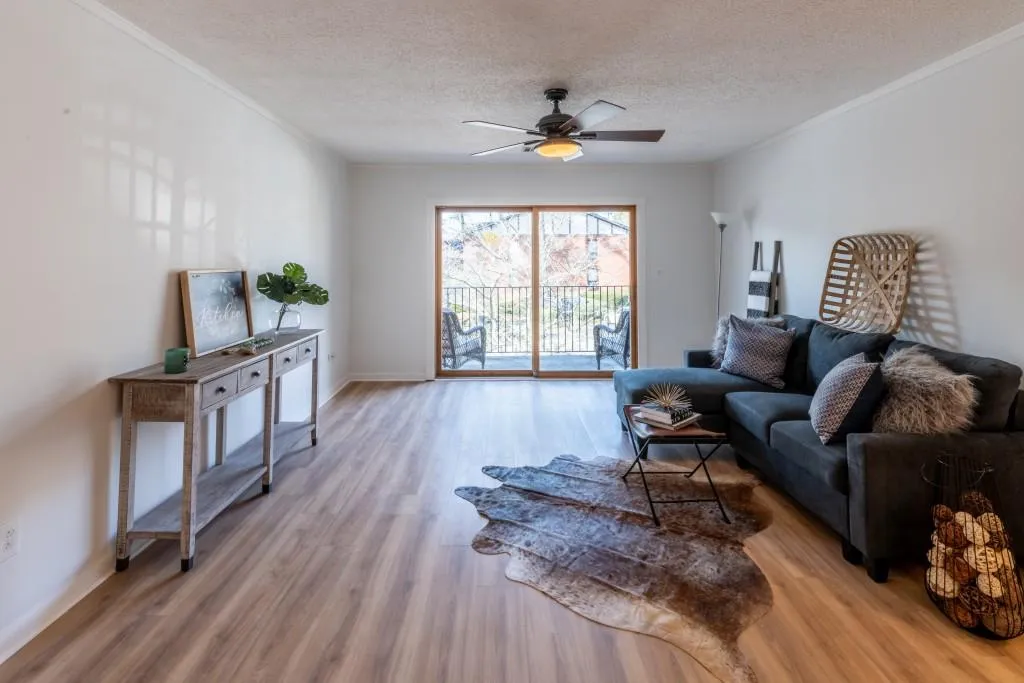 6851 Roswell Road Unit 0-9, Sandy Springs, Georgia 30328, 1 Bedroom Bedrooms, ,1 BathroomBathrooms,Residential,Sold,6851 Roswell Road Unit 0-9,6987019