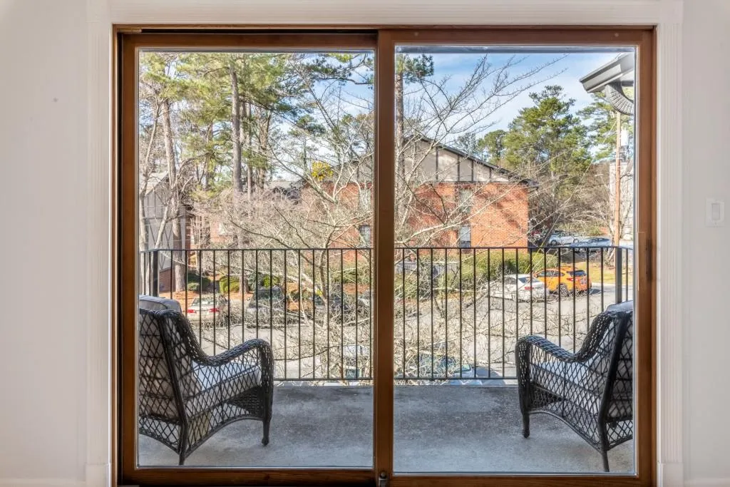 6851 Roswell Road Unit 0-9, Sandy Springs, Georgia 30328, 1 Bedroom Bedrooms, ,1 BathroomBathrooms,Residential,Sold,6851 Roswell Road Unit 0-9,6987019