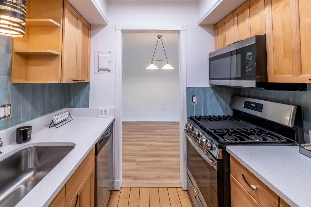 6851 Roswell Road Unit 0-9, Sandy Springs, Georgia 30328, 1 Bedroom Bedrooms, ,1 BathroomBathrooms,Residential,Sold,6851 Roswell Road Unit 0-9,6987019