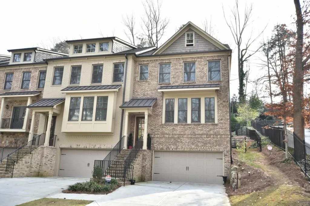 336 Alberta Terrace Ne, Atlanta, Georgia 30305, 3 Bedrooms Bedrooms, ,4 BathroomsBathrooms,Residential,Sold,336 Alberta Terrace Ne,5627784