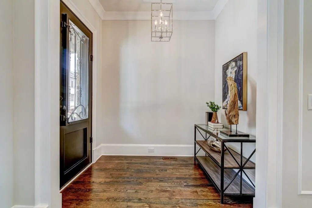 2816 Paces Lookout Lane, Atlanta, Georgia 30339, 4 Bedrooms Bedrooms, ,4 BathroomsBathrooms,Residential,Sold,2816 Paces Lookout Lane,6007945