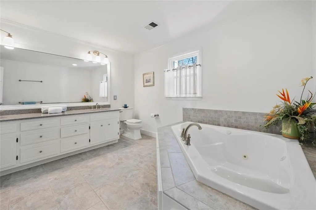 Owners Bathroom
