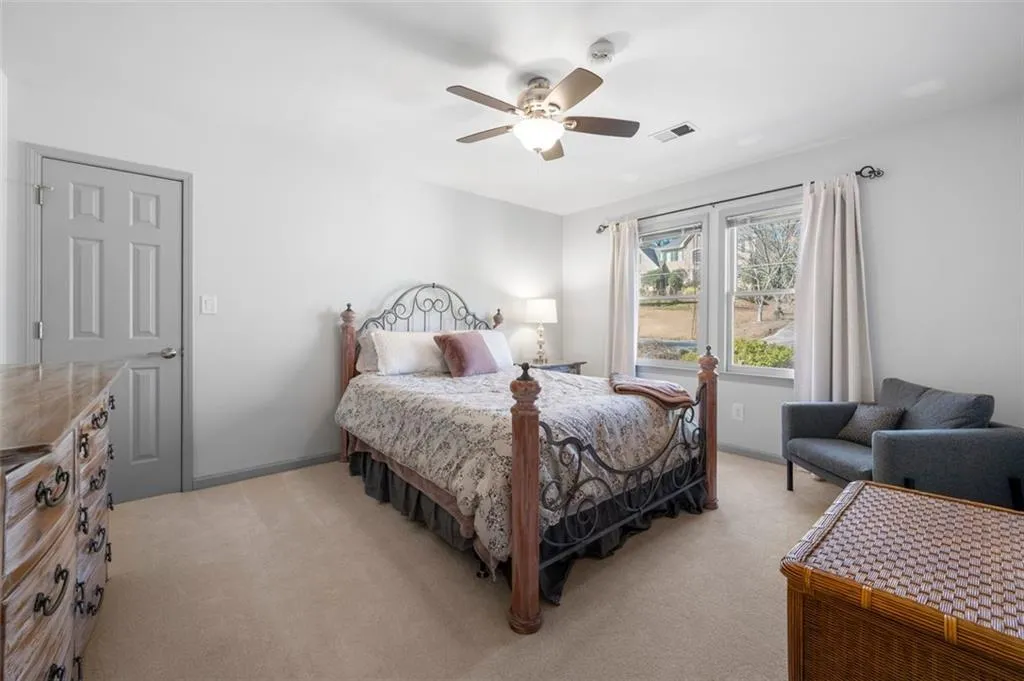 Guest Front Bedroom