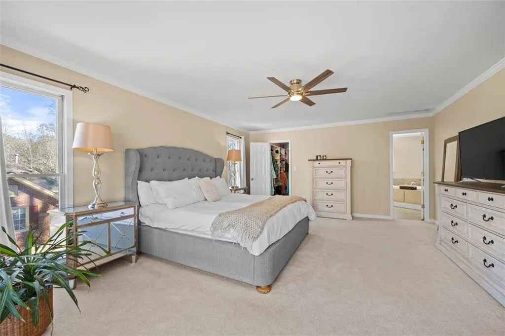 Owners Suite with Bay window