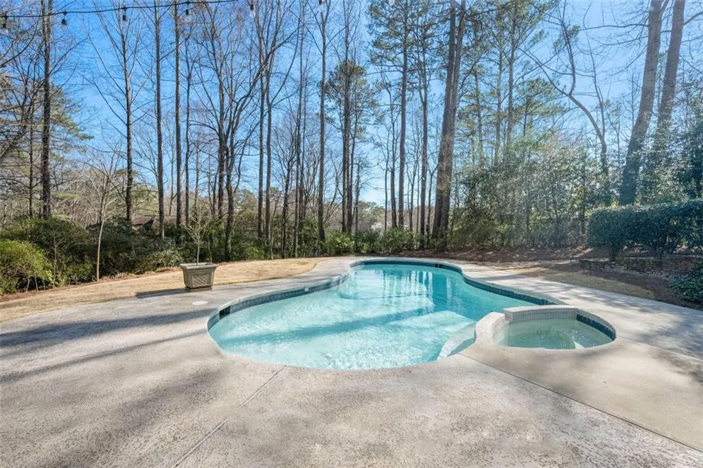 325 Wynland Trace, Sandy Springs, Georgia 30350, 4 Bedrooms Bedrooms, ,2 BathroomsBathrooms,Residential,Sold,325 Wynland Trace,7539604