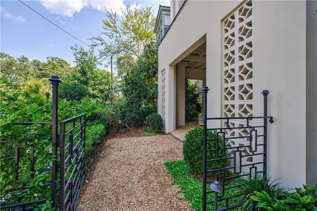 81 Delmont Drive Ne, Atlanta, Georgia 30305, 4 Bedrooms Bedrooms, ,3 BathroomsBathrooms,Residential,For Sale,81 Delmont Drive Ne,7635841