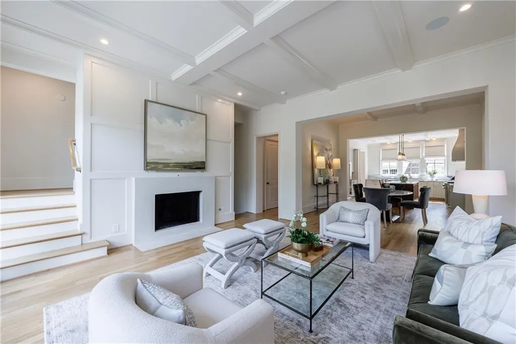 81 Delmont Drive Ne, Atlanta, Georgia 30305, 4 Bedrooms Bedrooms, ,3 BathroomsBathrooms,Residential,For Sale,81 Delmont Drive Ne,7635841