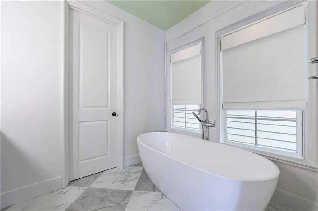 81 Delmont Drive Ne, Atlanta, Georgia 30305, 4 Bedrooms Bedrooms, ,3 BathroomsBathrooms,Residential,For Sale,81 Delmont Drive Ne,7635841
