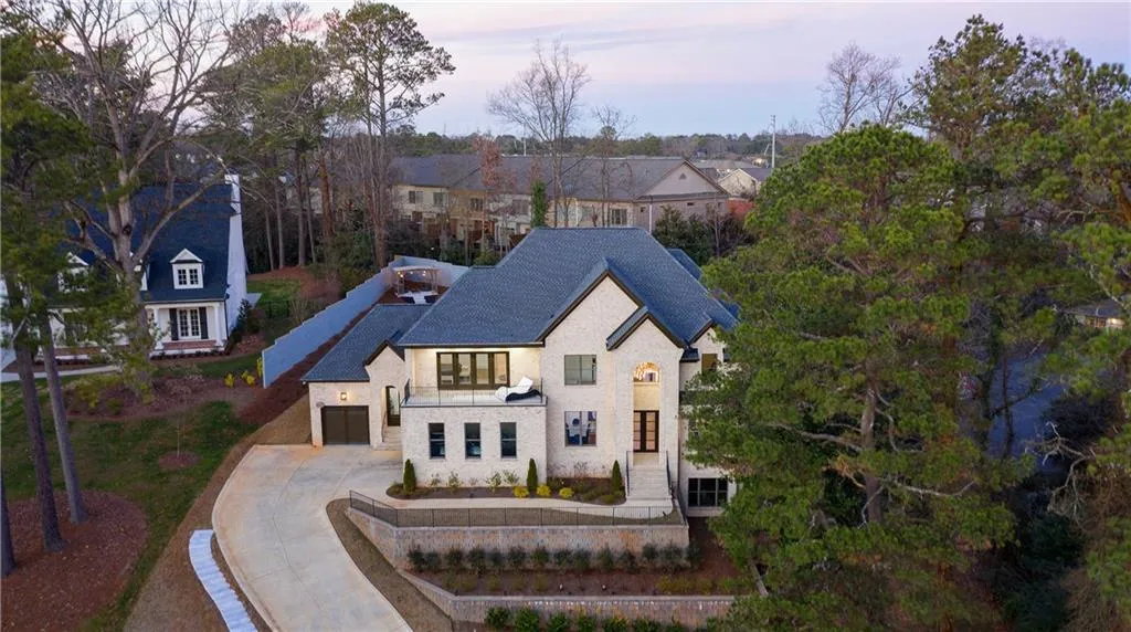 174 Mystic Place, Atlanta, Georgia 30342, 5 Bedrooms Bedrooms, ,4 BathroomsBathrooms,Residential,Sold,174 Mystic Place,6124369
