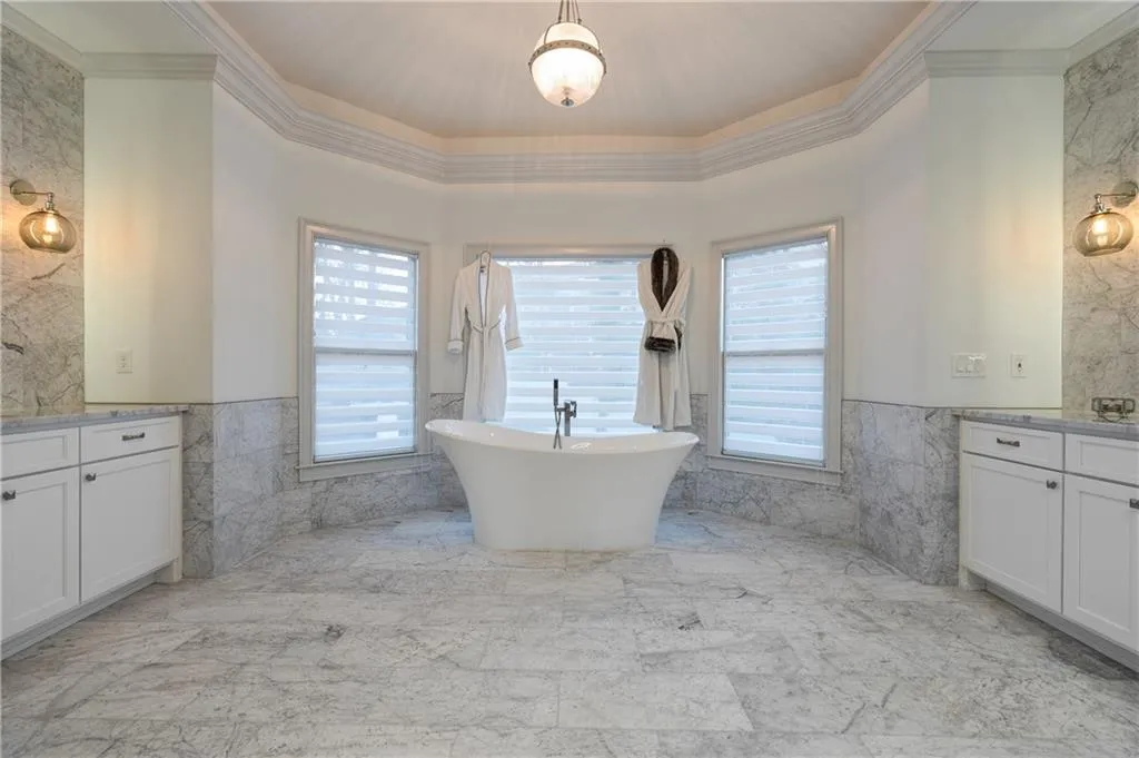 174 Mystic Place, Atlanta, Georgia 30342, 5 Bedrooms Bedrooms, ,4 BathroomsBathrooms,Residential,Sold,174 Mystic Place,6124369