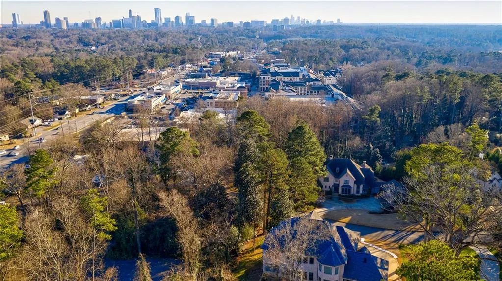 174 Mystic Place, Atlanta, Georgia 30342, 5 Bedrooms Bedrooms, ,4 BathroomsBathrooms,Residential,Sold,174 Mystic Place,6124369