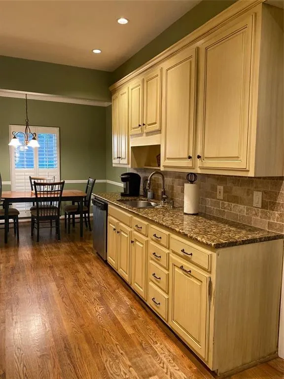 5227 Glenridge Drive Ne, Atlanta, Georgia 30342, 3 Bedrooms Bedrooms, ,3 BathroomsBathrooms,Residential,Sold,5227 Glenridge Drive Ne,7019945