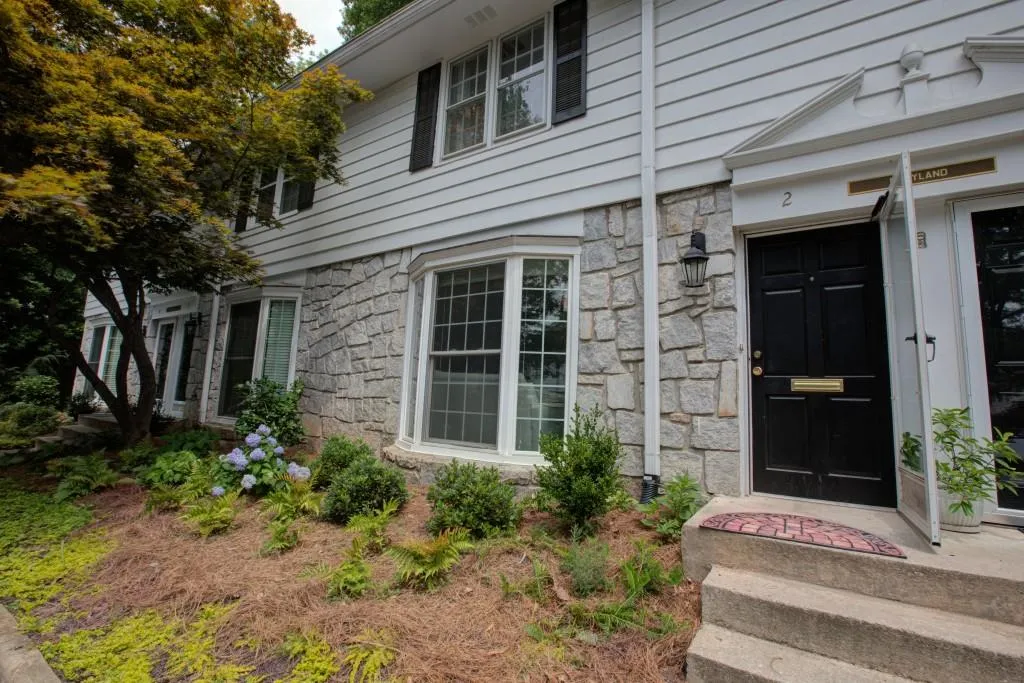 136 Peachtree Memorial Drive Unit Md2, Atlanta, Georgia 30309, 2 Bedrooms Bedrooms, ,1 BathroomBathrooms,Residential,Sold,136 Peachtree Memorial Drive Unit Md2,6023798