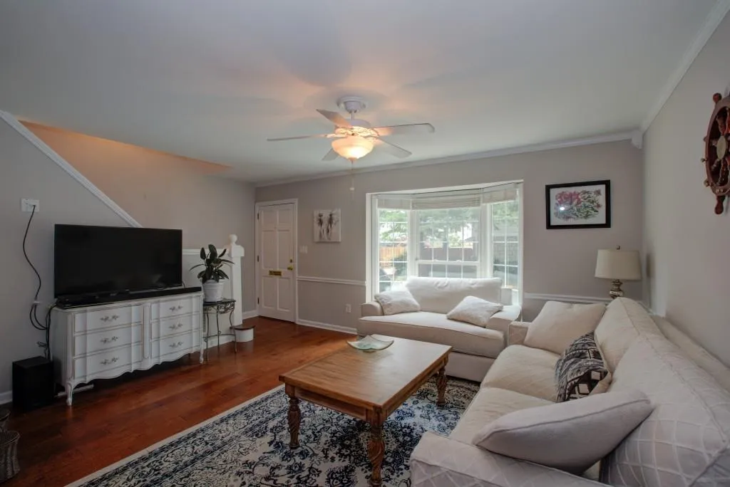 136 Peachtree Memorial Drive Unit Md2, Atlanta, Georgia 30309, 2 Bedrooms Bedrooms, ,1 BathroomBathrooms,Residential,Sold,136 Peachtree Memorial Drive Unit Md2,6023798