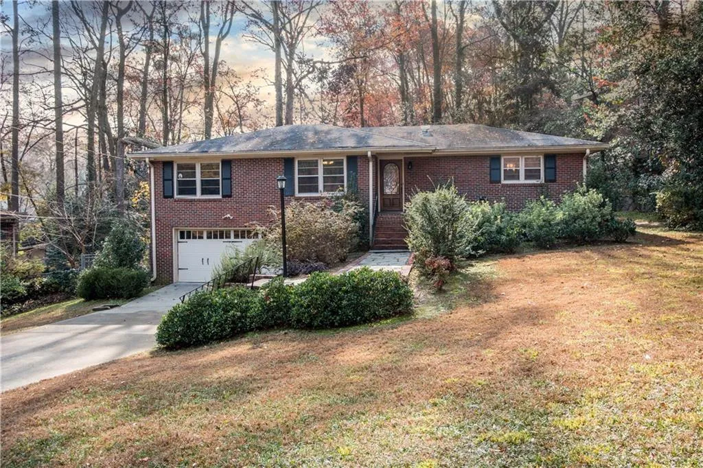 55 Osner Drive, Atlanta, Georgia 30342, 3 Bedrooms Bedrooms, ,2 BathroomsBathrooms,Residential,Sold,55 Osner Drive,5939575